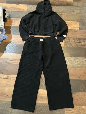 aerie offline coffee run set